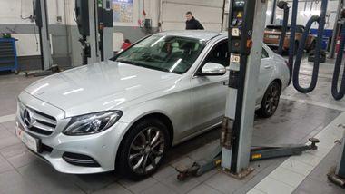 Mercedes-Benz C-класс 2015 года, 130 500 км - вид 1