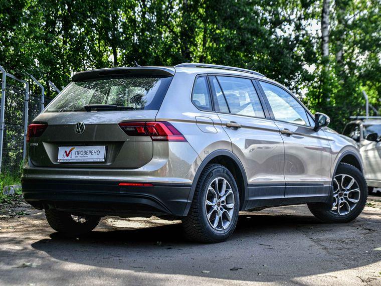 Volkswagen Tiguan,  - вид 1