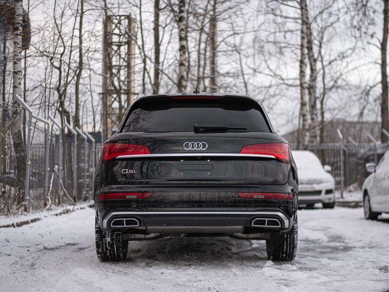 Audi Q5L,  - вид 4
