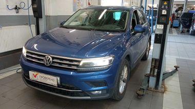 Volkswagen Tiguan 2018 года, 71 544 км - вид 1