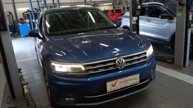 Volkswagen Tiguan 2018 года, 71 544 км - вид 2