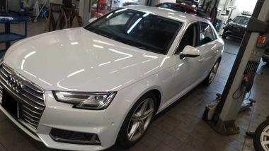 Audi A4 2019 года, 97 076 км - вид 1