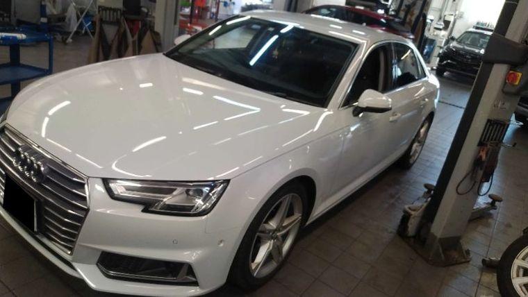 Audi A4 2019 года, 97 076 км - вид 1
