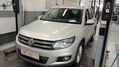 Volkswagen Tiguan 2012 года, 169 827 км - вид 1