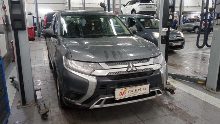 Mitsubishi Outlander,  - вид 1