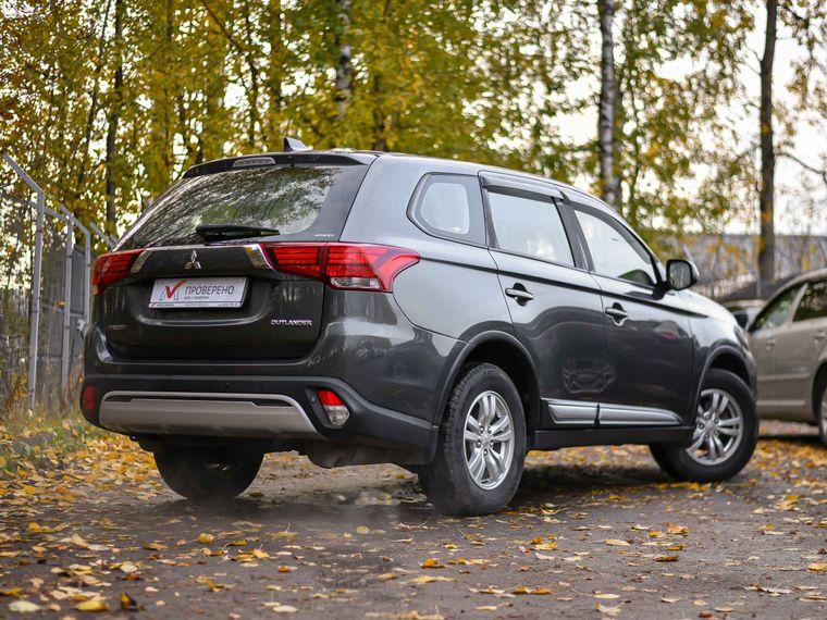 Mitsubishi Outlander,  - вид 1