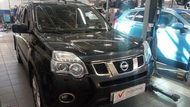 Nissan X-Trail 2012 года, 237 292 км - вид 2