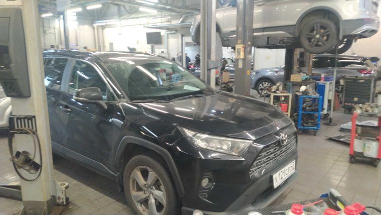 Toyota RAV4 2022 года, 200 763 км - вид 2