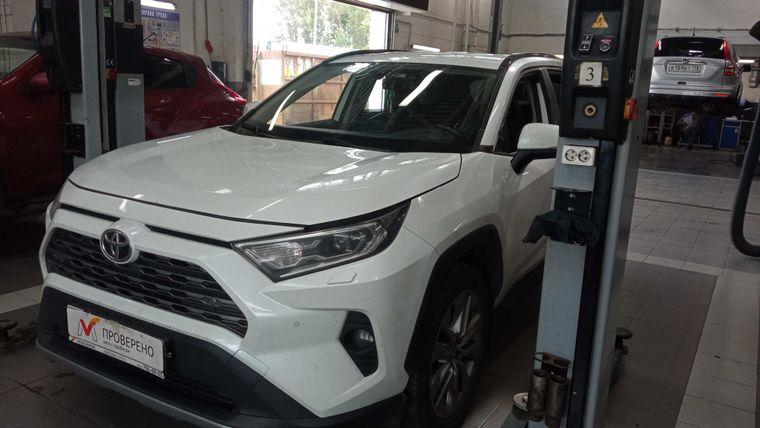 Toyota RAV4 2020 года, 126 000 км - вид 1