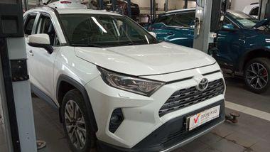 Toyota RAV4 2020 года, 126 000 км - вид 2