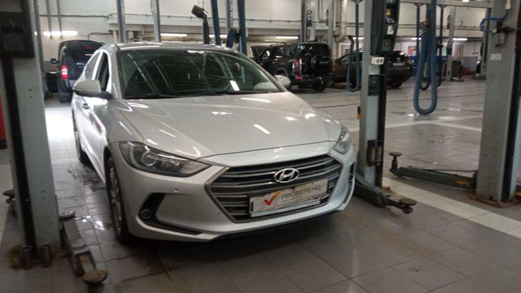 Hyundai Elantra 2018 года, 63 224 км - вид 2