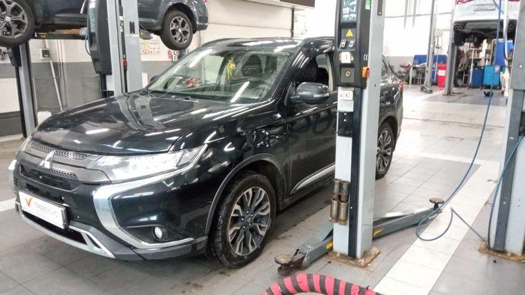 Mitsubishi Outlander 2021 года, 194 596 км - вид 1