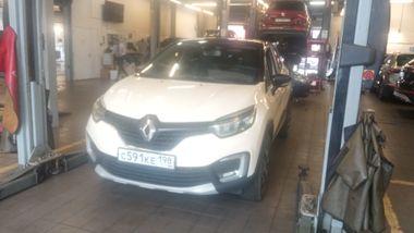Renault Kaptur 2017 года, 260 666 км - вид 1