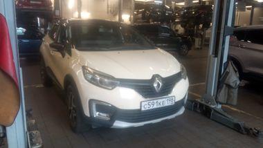 Renault Kaptur 2017 года, 260 666 км - вид 2