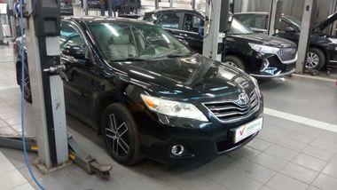 Toyota Camry 2010 года, 365 750 км - вид 2