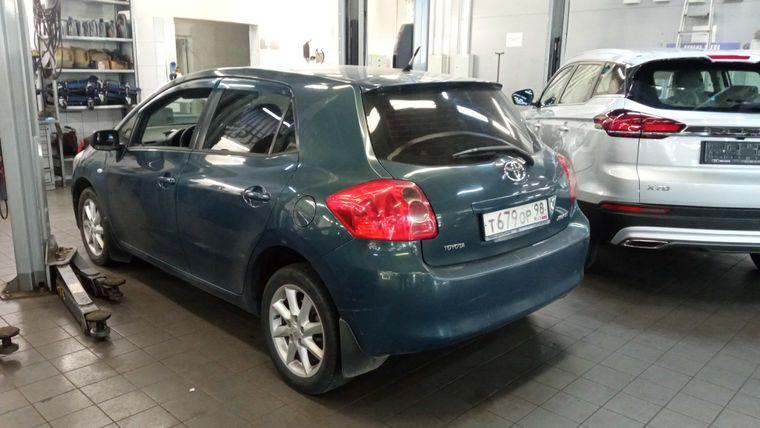 Toyota Auris,  - вид 3