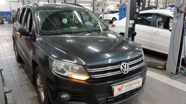 Volkswagen Tiguan 2011 года, 185 000 км - вид 2