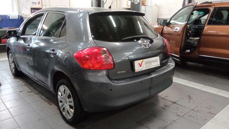 Toyota Auris,  - вид 3
