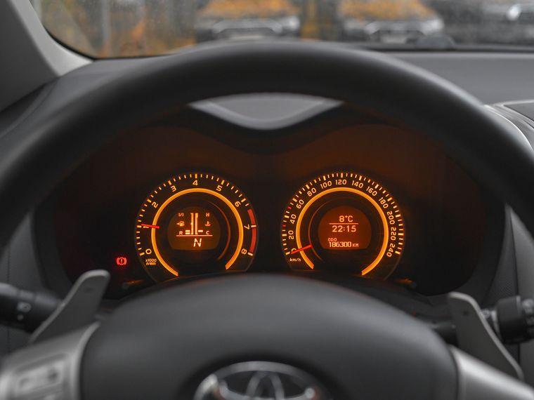 Toyota Auris,  - вид 4