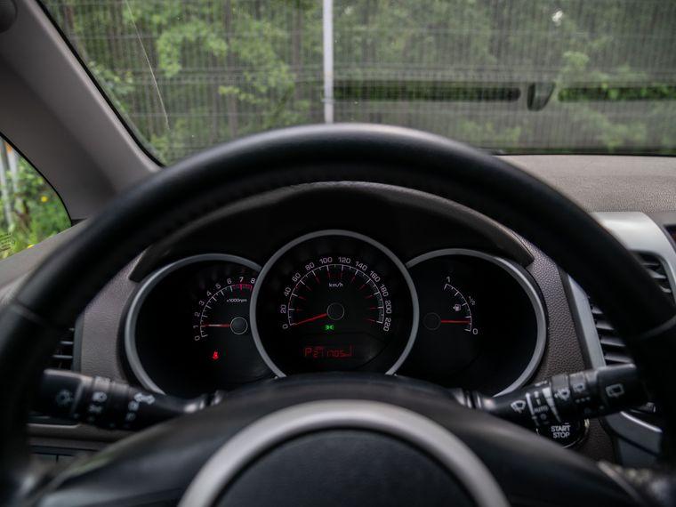 Kia Venga, 2012 - вид 4