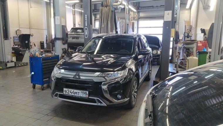 Mitsubishi Outlander 2018 года, 94 466 км - вид 1