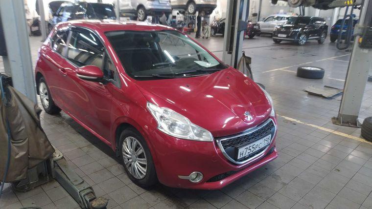 Peugeot 208,  - вид 1