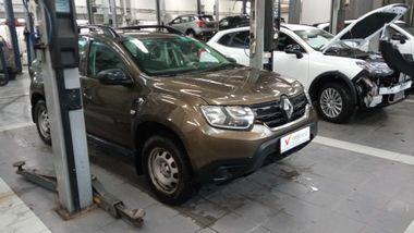 Renault Duster 2021 года, 141 946 км - вид 2