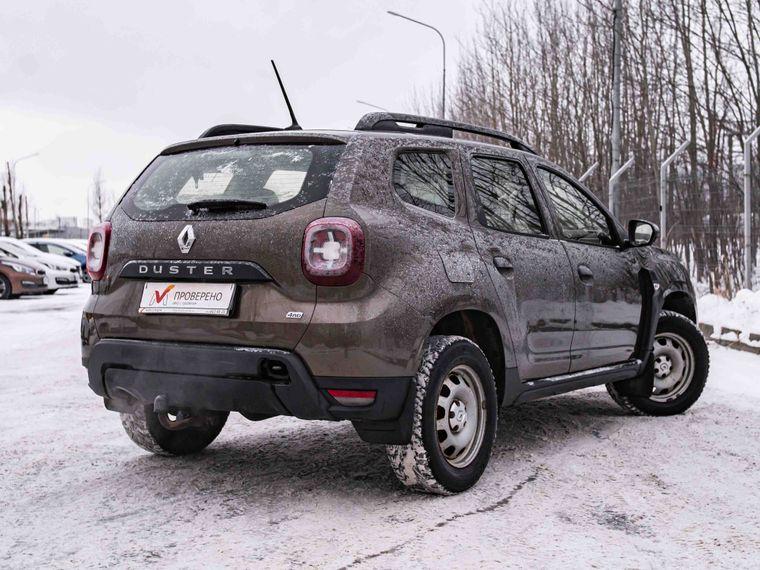 Renault Duster 2021 года, 141 946 км - вид 2