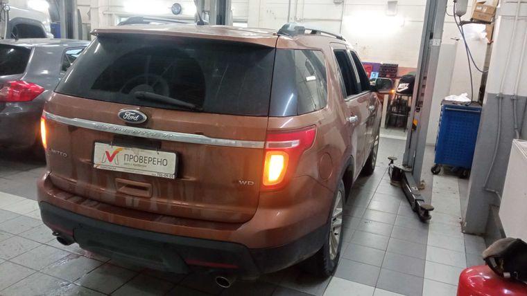 Ford Explorer,  - вид 2