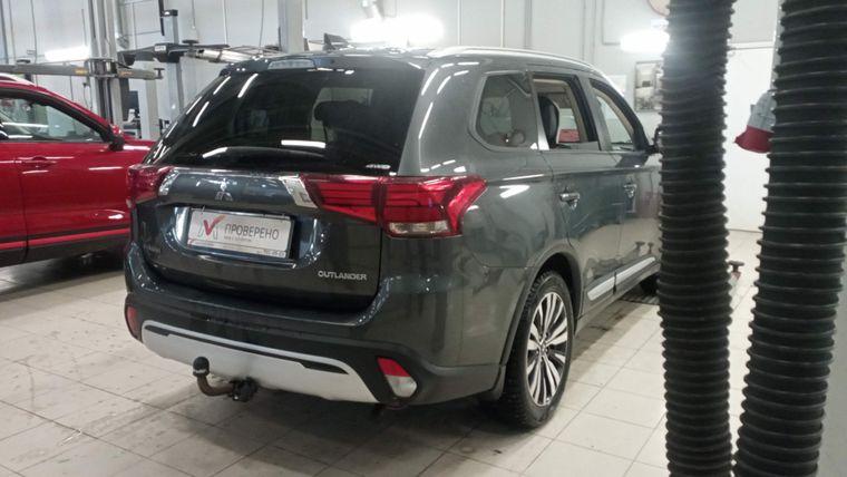 Mitsubishi Outlander, 2019 - вид 2