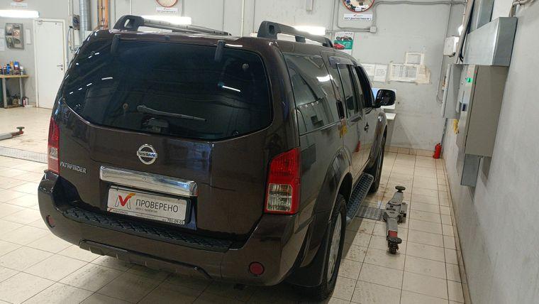 Nissan Pathfinder, 2010 - вид 2