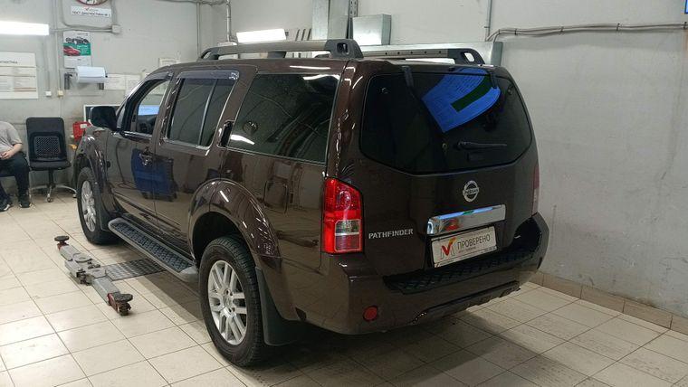 Nissan Pathfinder, 2010 - вид 3