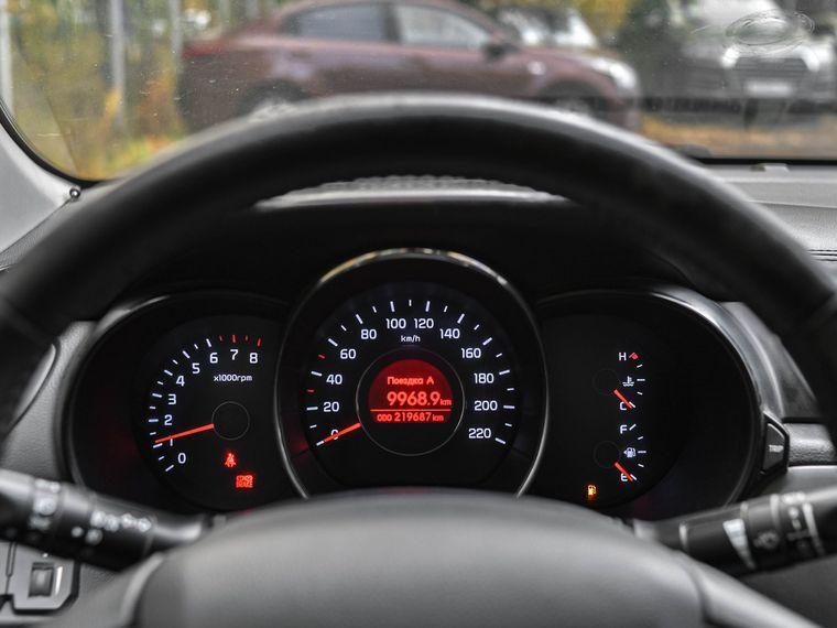 Kia Rio,  - вид 4