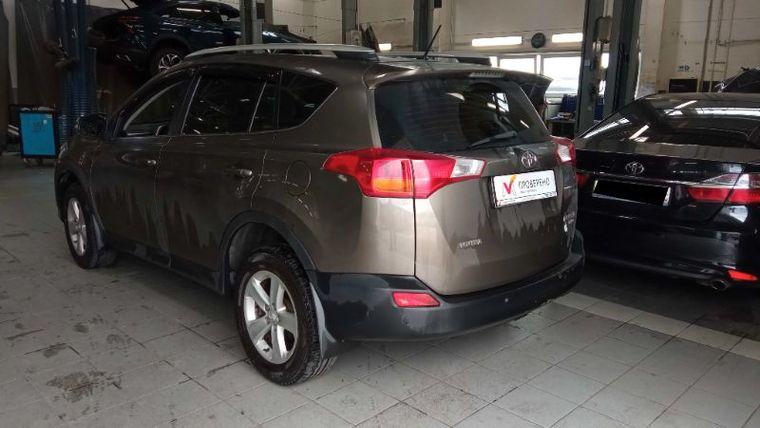 Toyota RAV4,  - вид 3