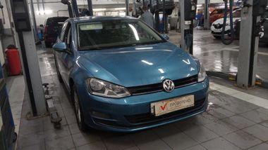 Volkswagen Golf 2013 года, 122 000 км - вид 2