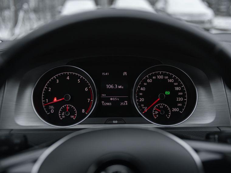 Volkswagen Golf,  - вид 4