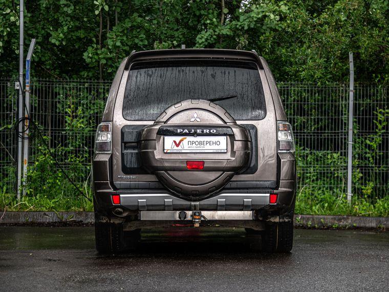 Mitsubishi Pajero,  - вид 3