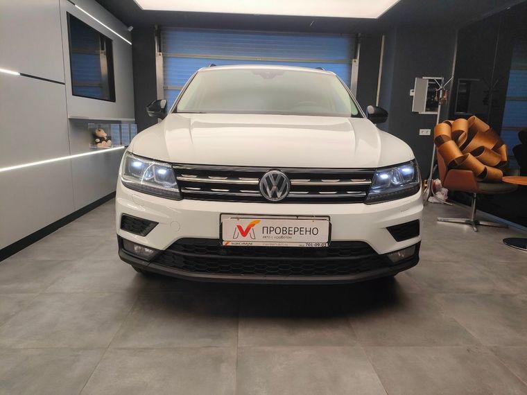 Volkswagen Tiguan,  - вид 2