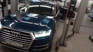 Audi Q7 2018 года, 199 303 км - вид 1
