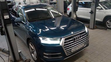 Audi Q7 2018 года, 199 303 км - вид 2