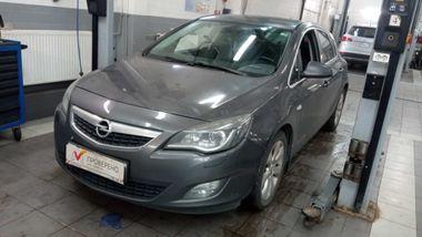 Opel Astra 2012 года, 190 425 км - вид 1