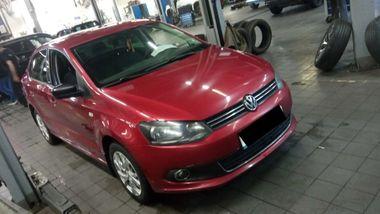 Volkswagen Polo 2014 года, 124 090 км - вид 2