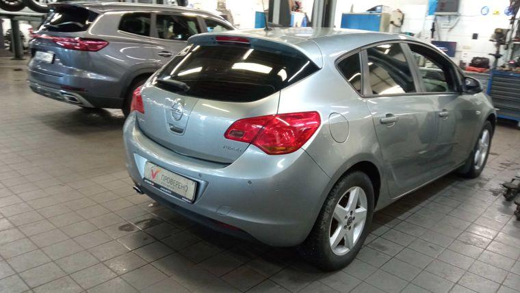 Opel Astra, 2011 - вид 2