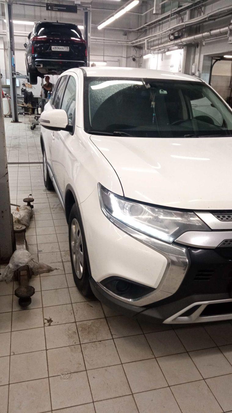 Mitsubishi Outlander 2020 года, 230 938 км - вид 1