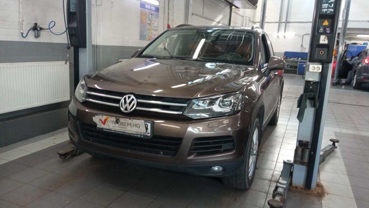 Volkswagen Touareg 2012 года, 243 037 км - вид 1