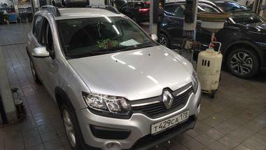 Renault Sandero Stepway 2015 года, 82 028 км - вид 2