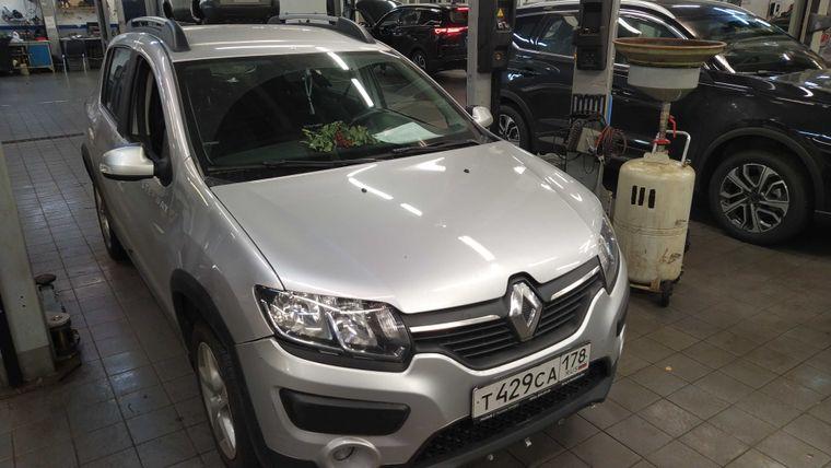 Renault Sandero Stepway 2015 года, 82 028 км - вид 2