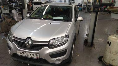 Renault Sandero Stepway 2015 года, 82 028 км - вид 1
