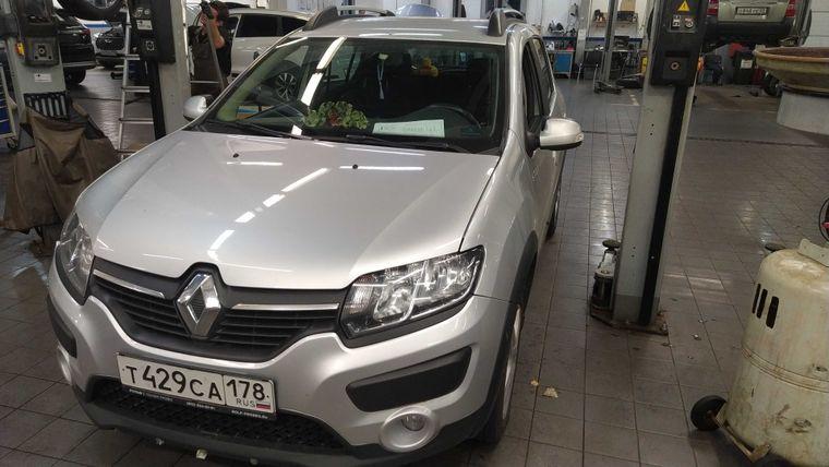 Renault Sandero Stepway 2015 года, 82 028 км - вид 1