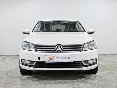 Volkswagen Passat 2012 года, 305 780 км - вид 2